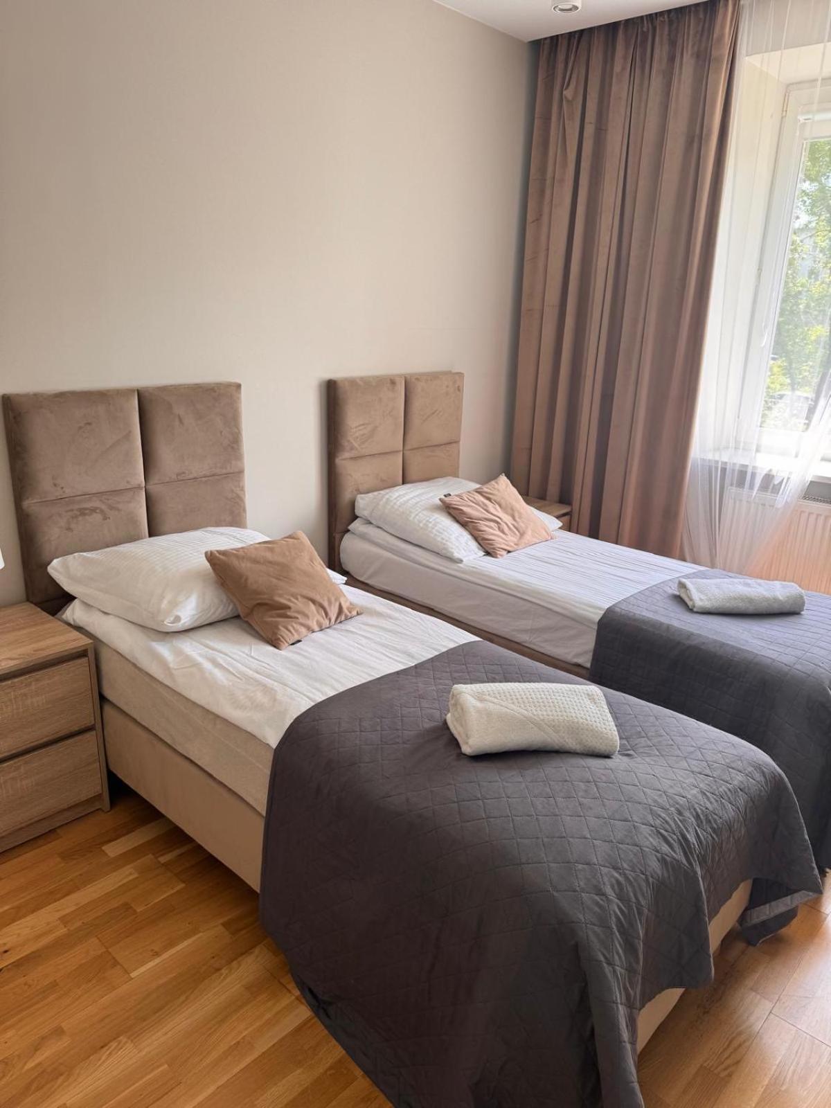 Family & Business Elegant Apartments Ul Astronautow Centrum Downtown - 3 Bedroom, Parking Кельце Экстерьер фото